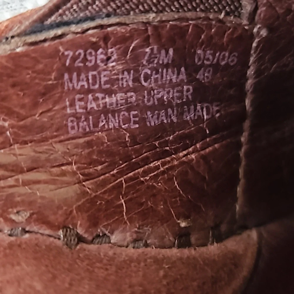 Clarks Artisan Leather 7 1/2 Clogs - Picture 4 of 4